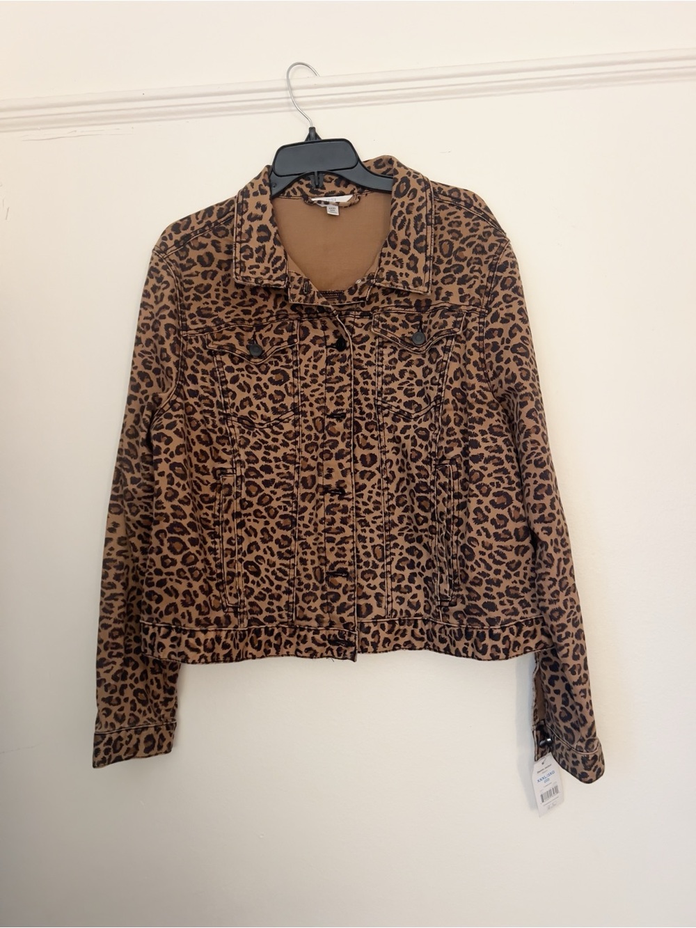 Leopard Print Denim Style Jacket NWT - Picture 2 of 9